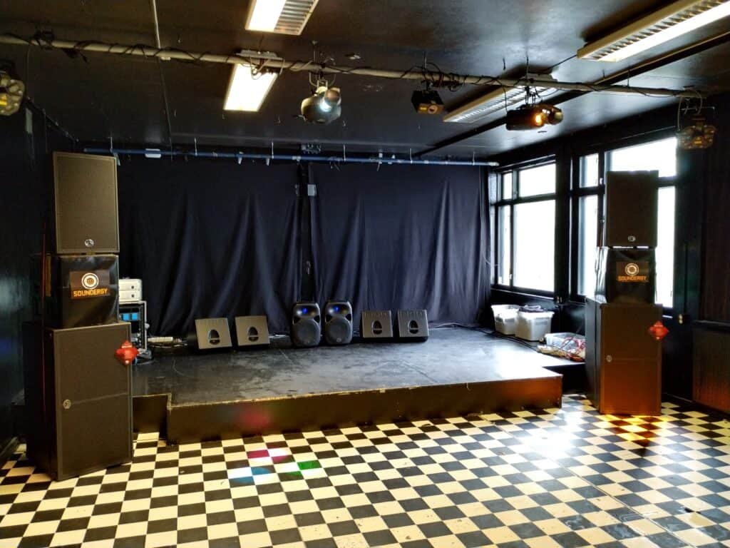 Arena-Bar-lydanlegg