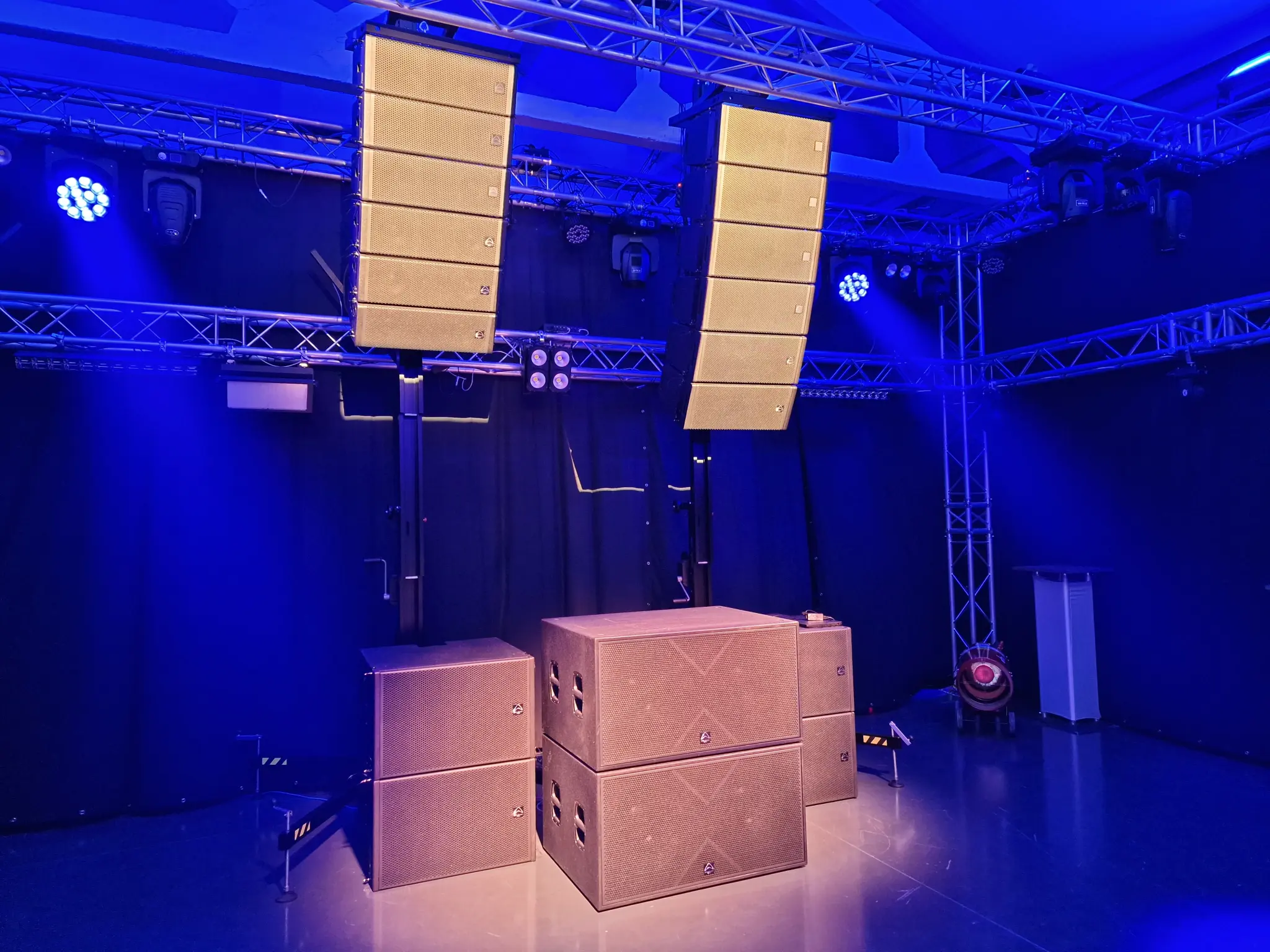 Wharfedale Pro line array og subwoofere